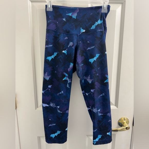 Old Navy Active Capris Blue Patterned Leggings - Picture 1 of 4